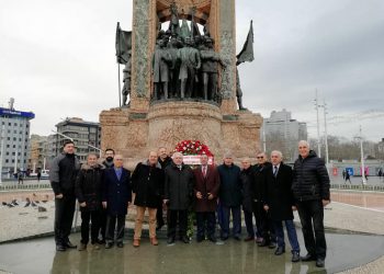 Taksim Atatürk Anıtı Çelenk Töreni