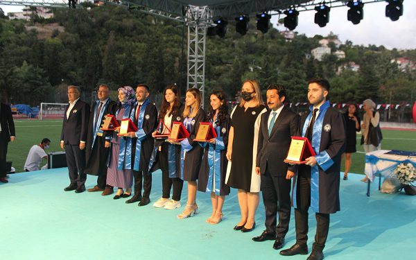 MARMARA ÜNİVERSİTESİ SİYASAL BİLGİLER FAKÜLTESİ MEZUNİYET TÖRENİ