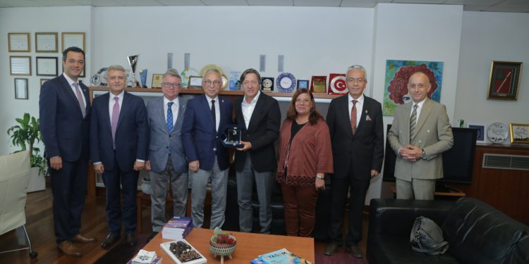 İSMMMO YÖNETİMİNİ ZİYARET