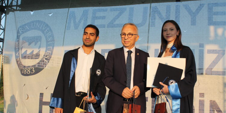 M.Ü İşletme Fakültesi 2022-2023 Akademik Dönemi Mezuniyet Töreni