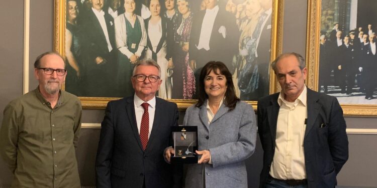 İktisadi dinamikler, krizler ve Keynesyen iktisat