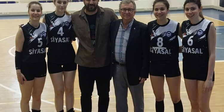 Marmara Üniversitesi Siyasal Bilgiler Fakültesi Kadın Voleybol Takımı