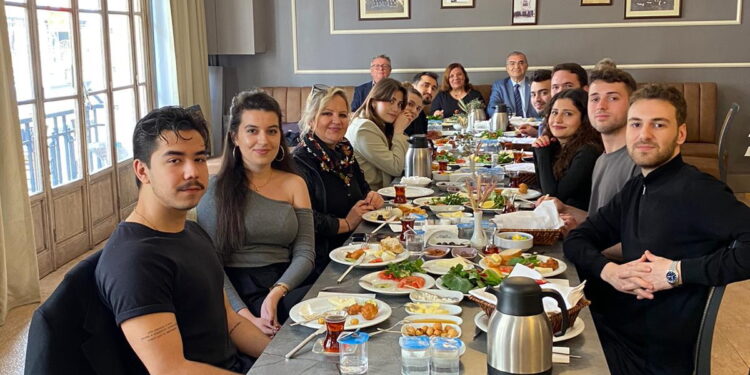 Aday Üyelerimizle Kahvaltı