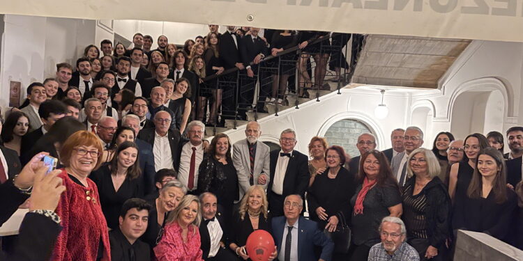 Cumhuriyetimizin 101. Yıldönümünü büyük coşkuyla kutladık.