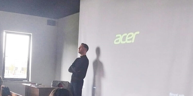 M.Ü İktisat Fakültesinin Tüm Bölümlerine Yönelik Oryantasyon Toplantısı