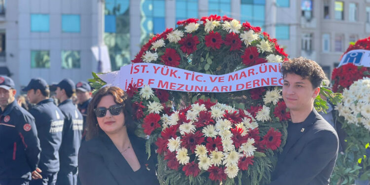 Atamızın huzurundaydık.